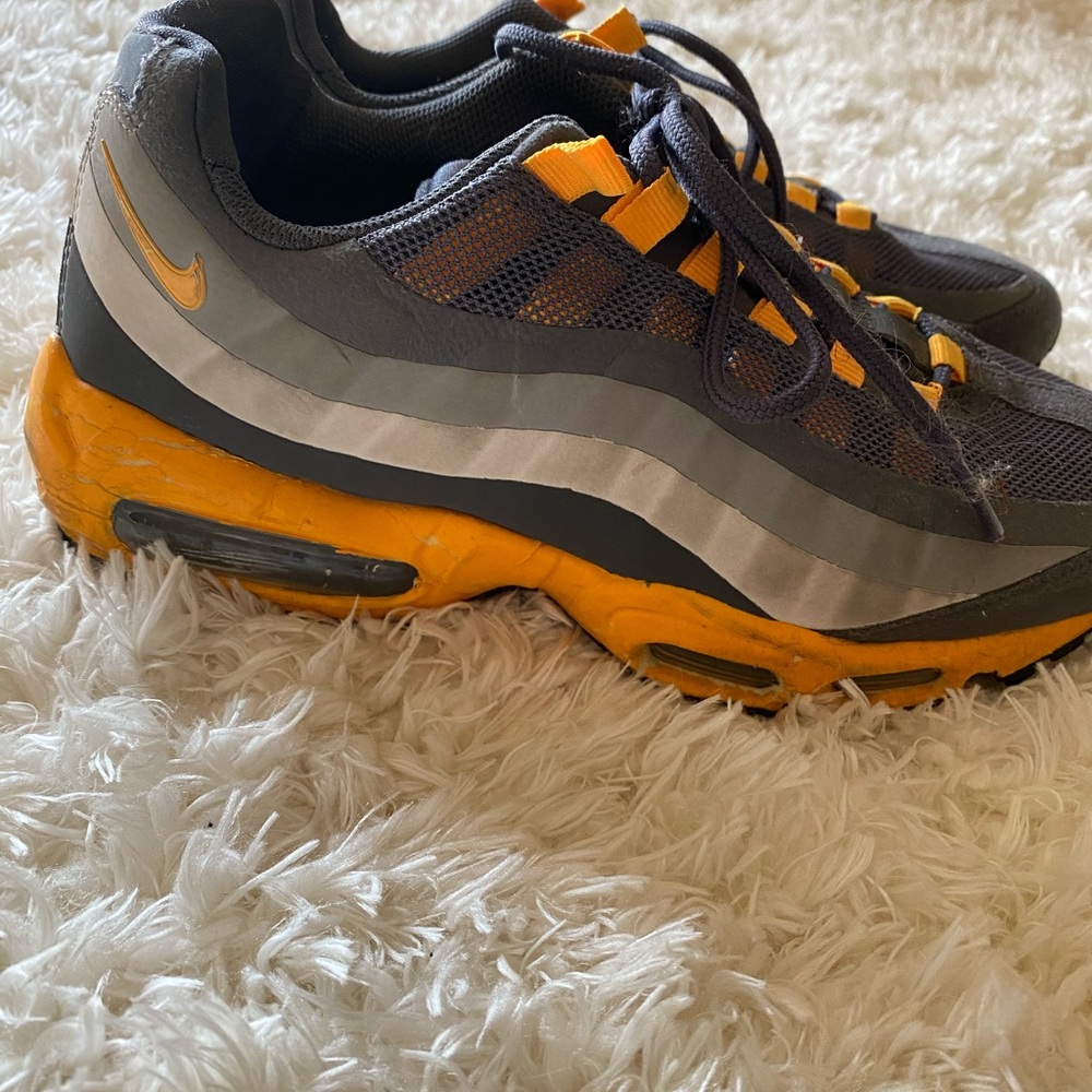 Air max - Picture 3 of 5